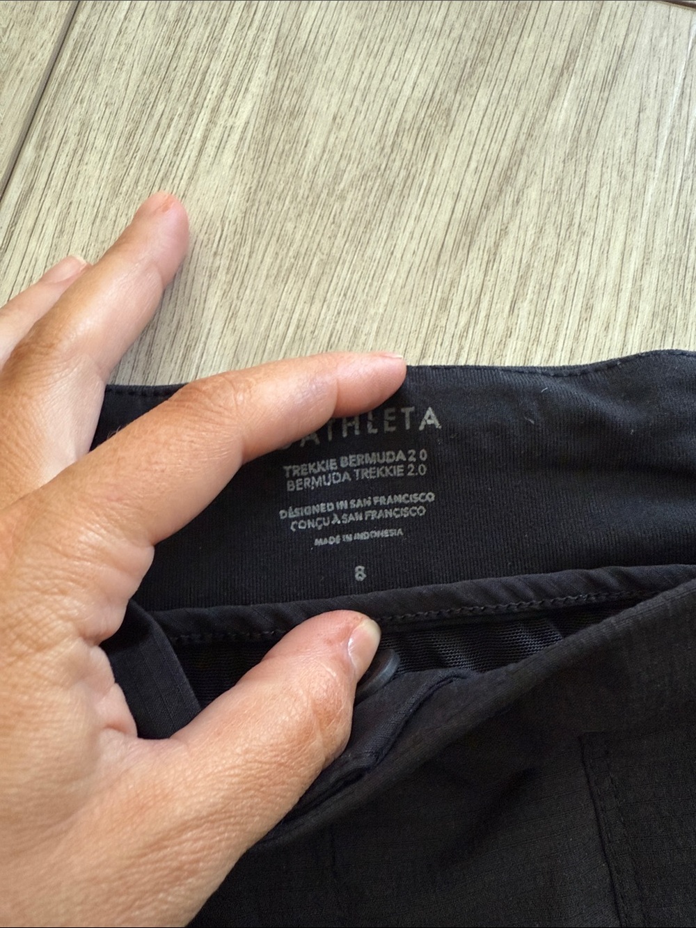 Athleta Women’s Black Trekkie Bermuda Shorts 2.0 size 8 - Picture 3 of 6